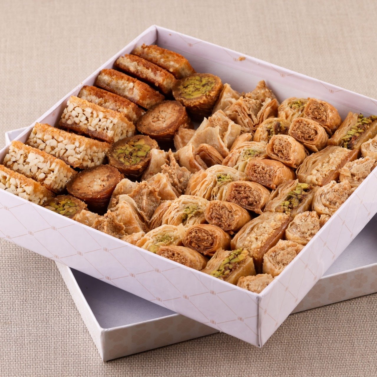 Baklava Mix Extra Pistachos (Cardboard Box),2kg
